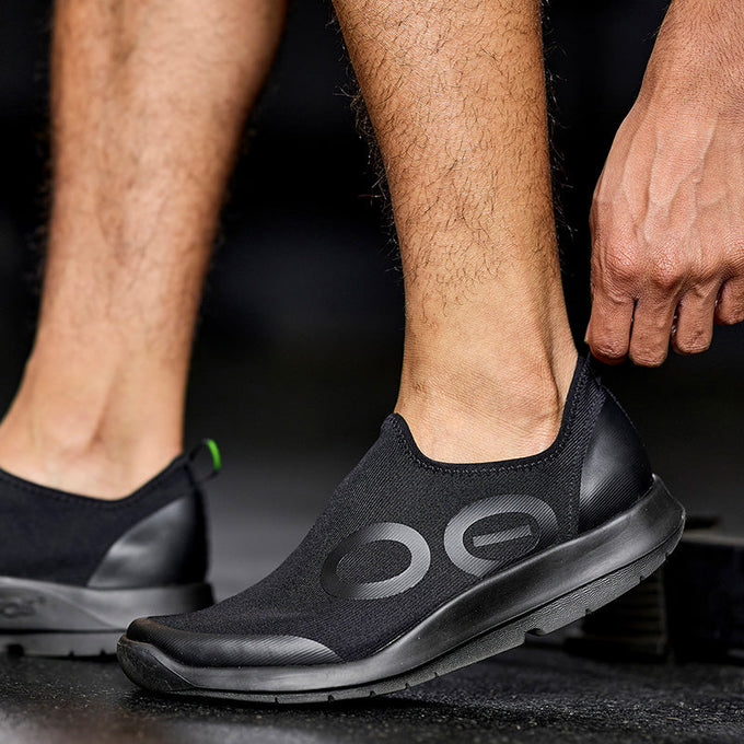 Men's OOmg Sport - Black/Black – OOFOSオフィシャルサイト
