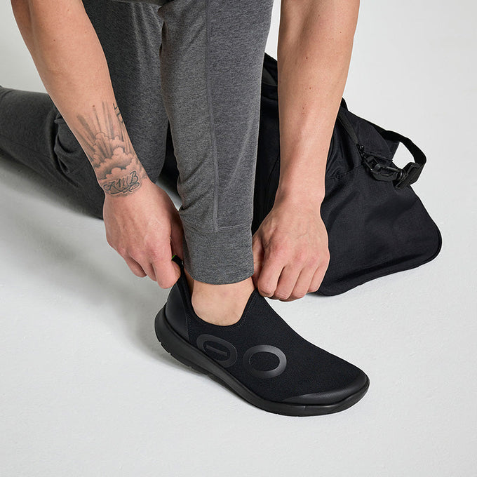 Men's OOmg Sport - Black/Black – OOFOSオフィシャルサイト
