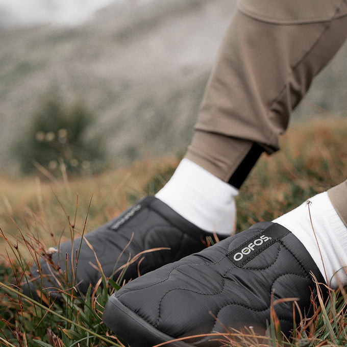 Men's OOcoozie Thermo Mule - Black – OOFOSオフィシャルサイト