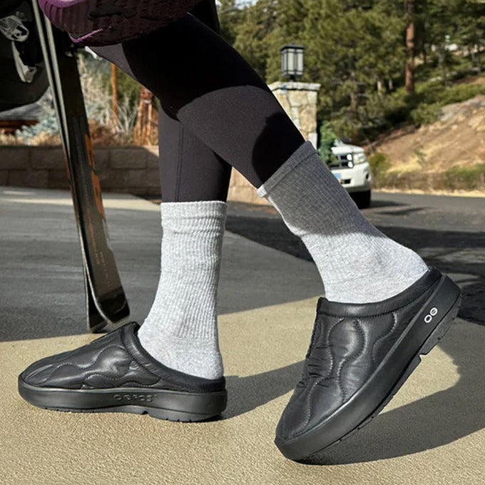 Women's OOcoozie Thermo Mule - Black – OOFOSオフィシャルサイト