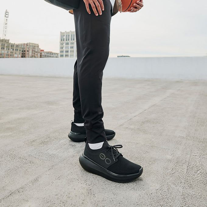 Men's OOmy Stride - Black/Black – OOFOSオフィシャルサイト