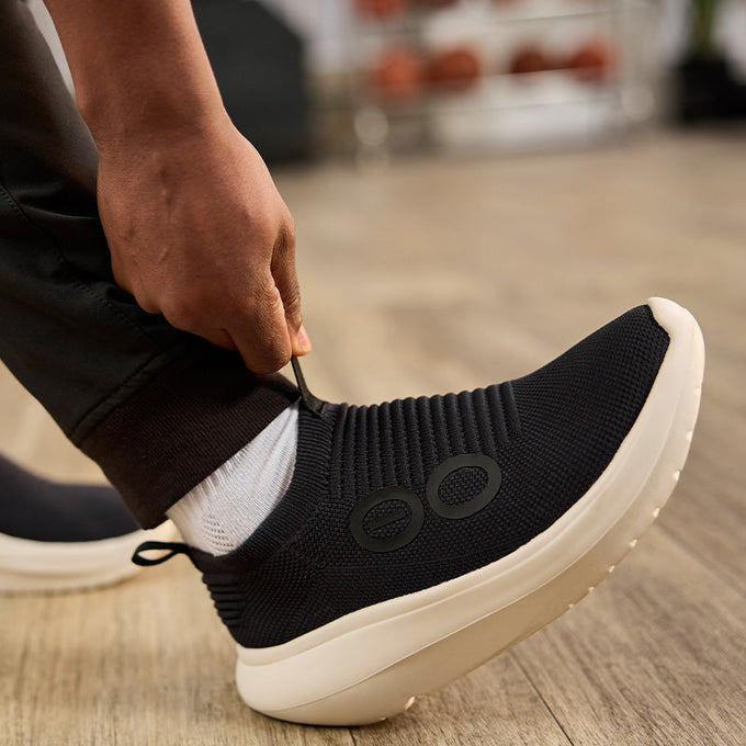 Men's OOmy Zen - Chalk/Black – OOFOSオフィシャルサイト