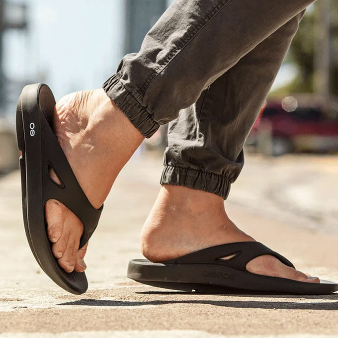 Men's OOriginal Black Sandal – OOFOSオフィシャルサイト